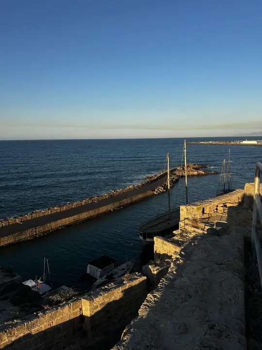 Girne Kalesi — Girne