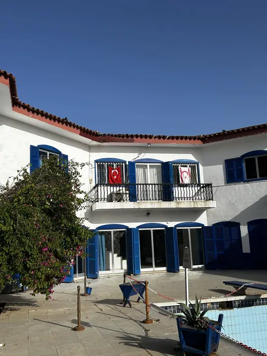 Mavi Köşk — Girne